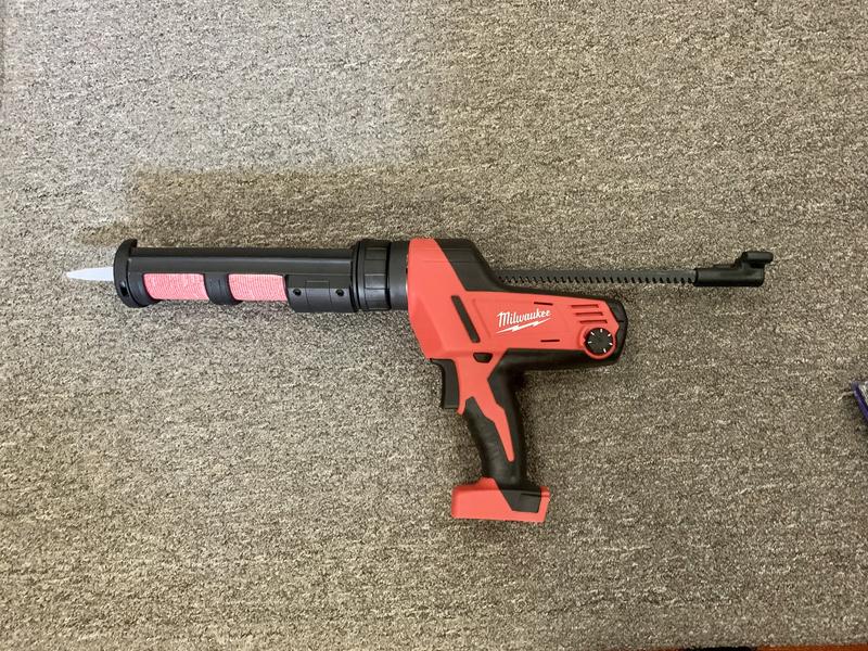 Milwaukee M18 10 oz Caulk and Adhesive Gun Tool Only 2641 20