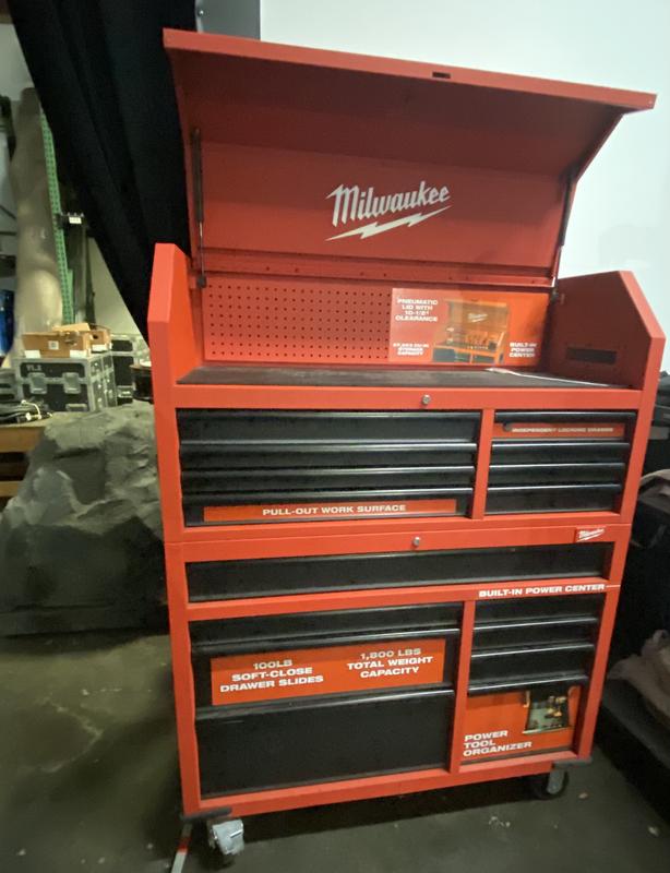 Milwaukee stand up on sale tool box