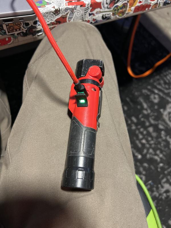 LUE♡ Milwaukee REDLITHIUM USB Rechargeable 500 Lumen Pivoting
