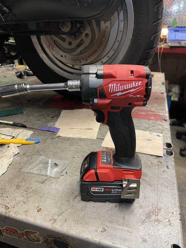 18-vol three eights Inch Impact Wrench
