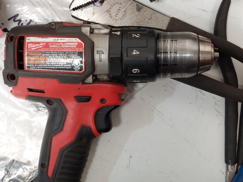 Milwaukee 2702 outlet