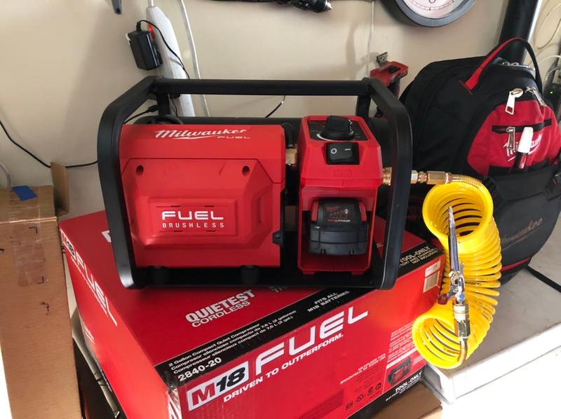 Milwaukee M18 FUEL 2840-20 Portable Air Compressor, Tool