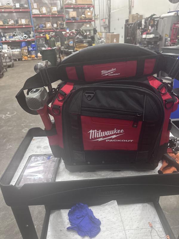 Milwaukee 48-22-8316 PACKOUT Sac à outils structuré 15″