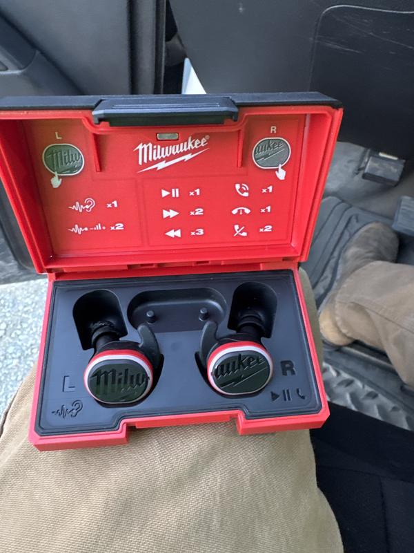 REDLITHIUM™ USB Bluetooth® Jobsite Ear Buds | Milwaukee Tool