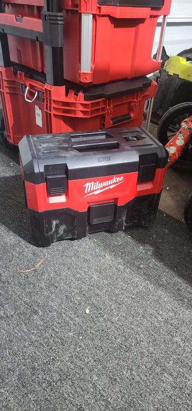 Milwaukee M18 VC2-401 18 V Aspirateur eau et poussiere sans fil + 1x  Batterie Milwaukee M18 B4 18 V / 4,0 Ah / 4000 mAh RED Li-Ion - sans  Chargeur