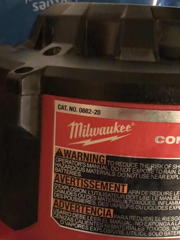 Milwaukee M18 Cv 401 18 V Li-ion Aspirateur À Main Compacte Sans Fil + 1 X,   à Prix Carrefour