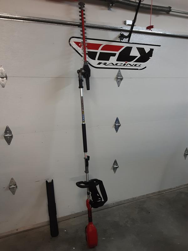 マギー('15米) Milwaukee M18 FUEL QUIK-LOK Articulating Hedge Trimmer