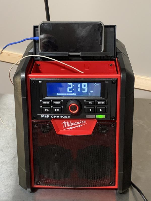 M18 jobsite radio discount charger