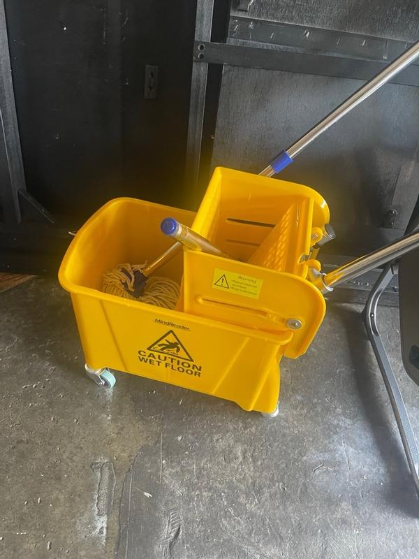 Mind Reader Emmer met wringer en dweilset, 22 Qt (5,5 Gallon