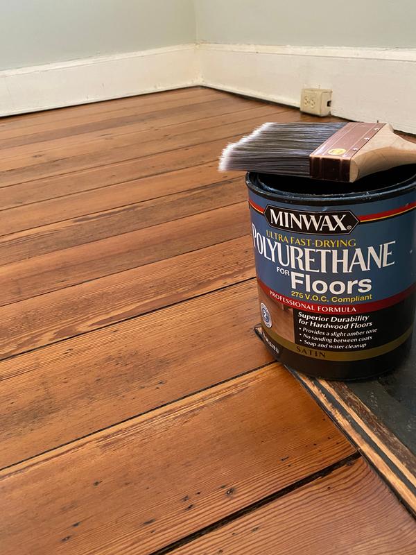 Minwax Polyurethane for Floors Clear Gloss Oil-Based Polyurethane  (1-Gallon) in the Sealers department at