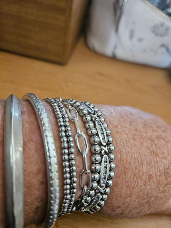 Review Thumbnail Image 0 370239592