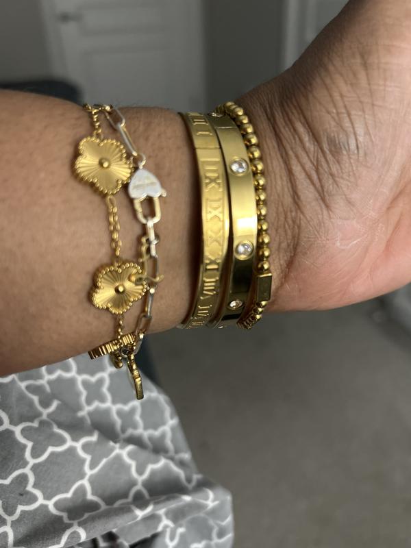 Customer photo for "The bracelet that fade"