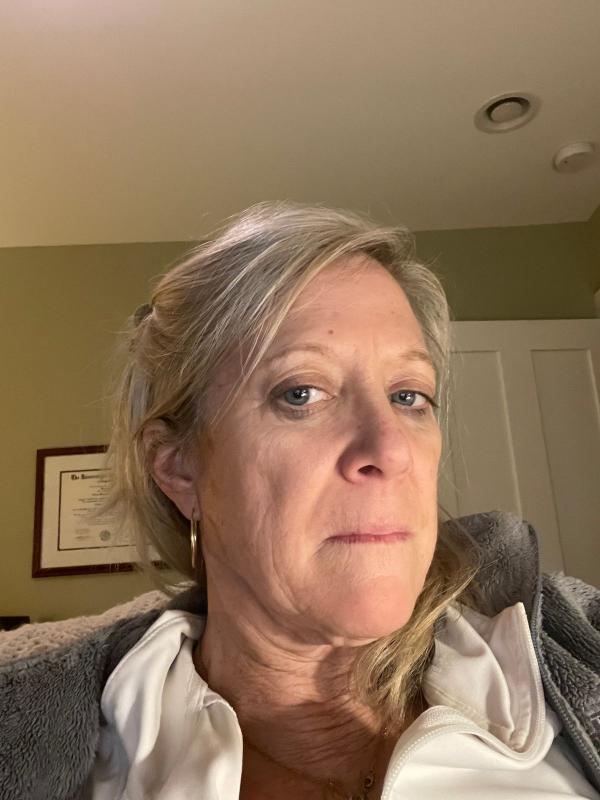 Customer photo for "re: lovely earrings"