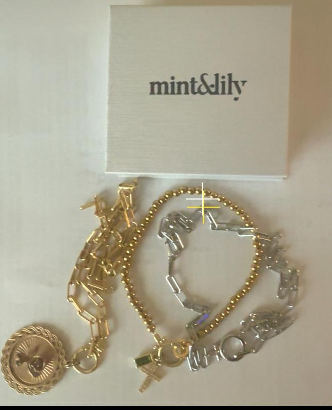 Customer carousel item 6.