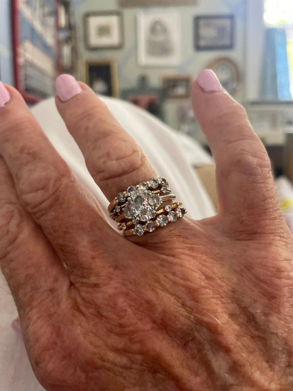 Review Thumbnail Image 0 370239687