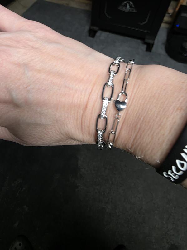 Customer photo for "Simple and stylish"