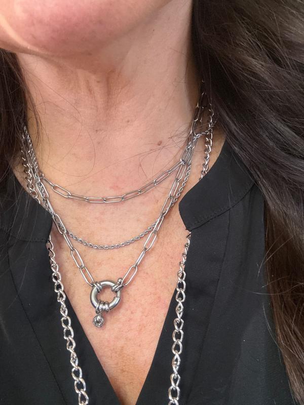 Customer photo for "Paperclip necklace"