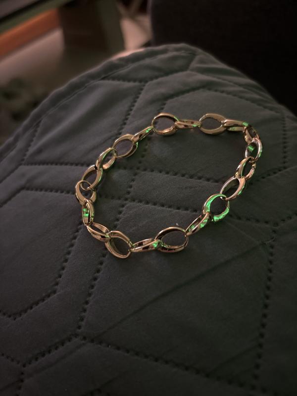 Review Thumbnail Image 0 379736924