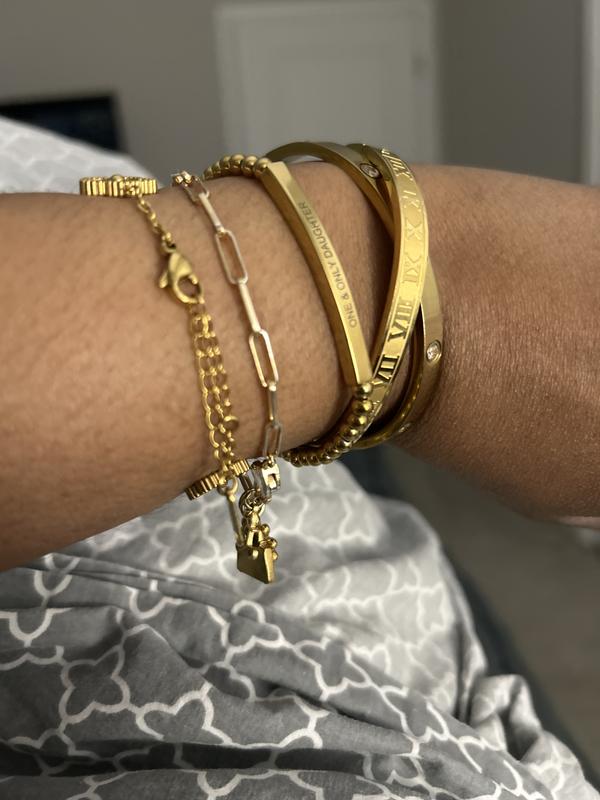 Customer photo for "The bracelet that fade"