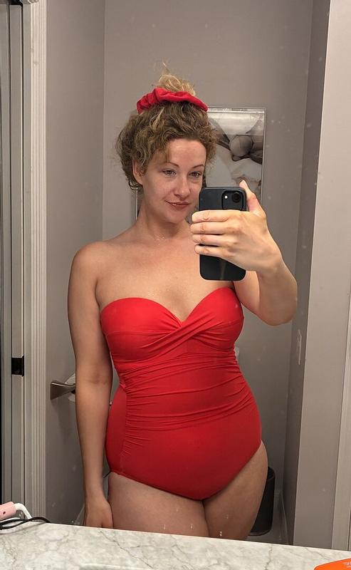 Customer photo for "Very Flattering"