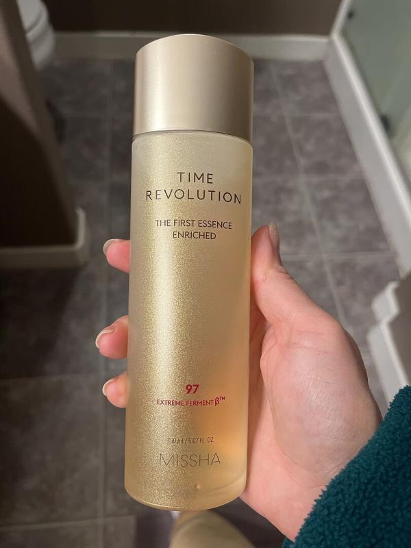 Customer photo for "This is my favorite essence"