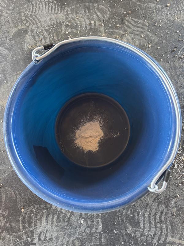 Small amount that mixes easily with feed