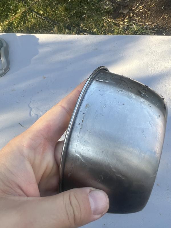 rust stains (just under the lip)