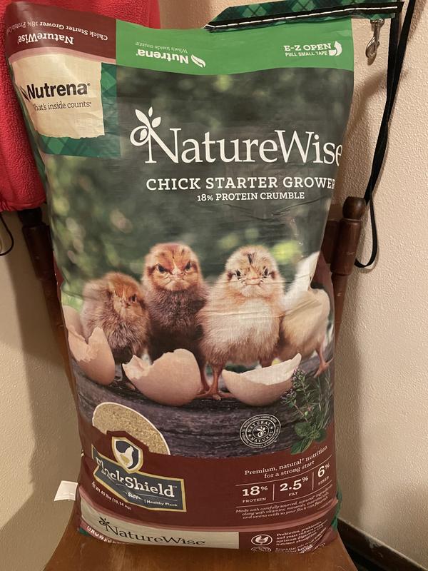 Nutrena NatureWise Chick Starter Grower 18% Protein Crumble Chicken Feed