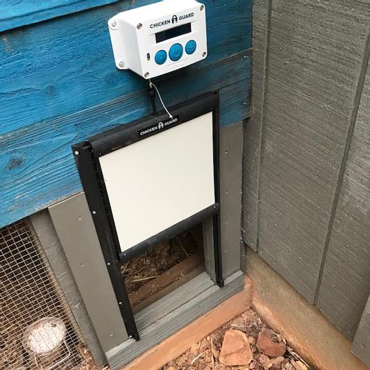 Discontinued CHICKENGUARD Locking Combi Extreme Chicken Coop Door Opener & Self Locking Door
