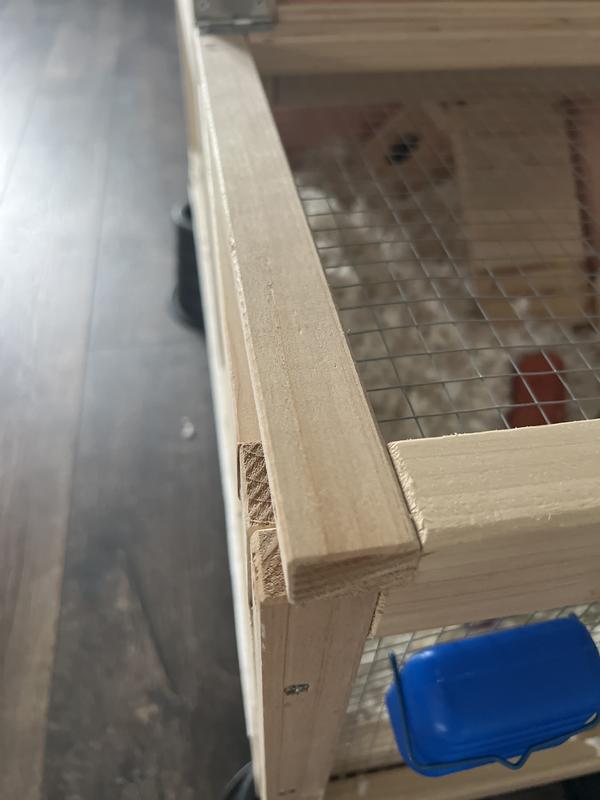 Doesn’t sit properly on the walls