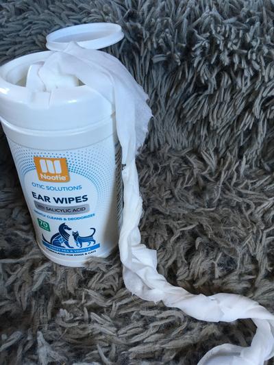 The wipes come out stringed together.