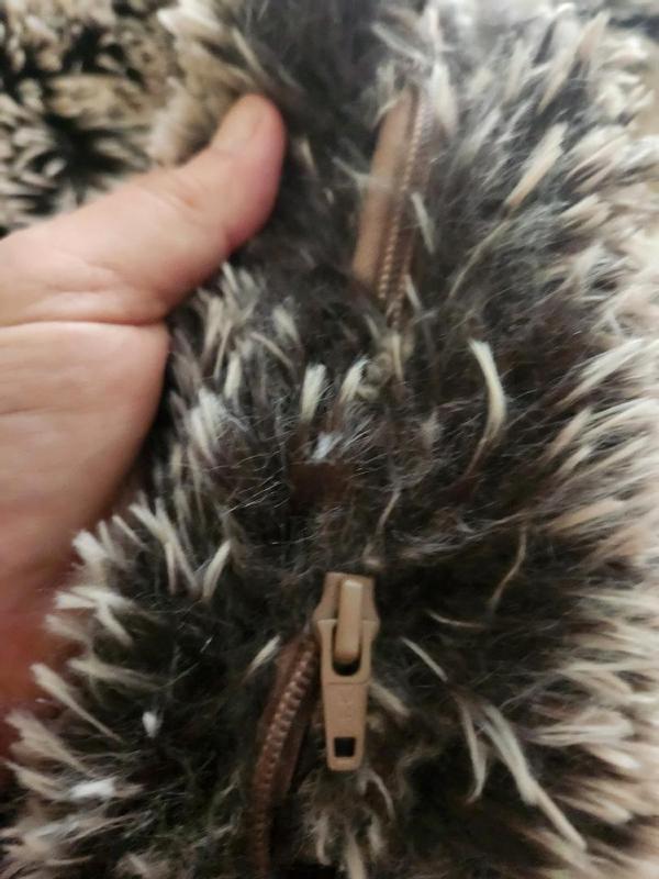 Fur gets stuck in zipper teeth.