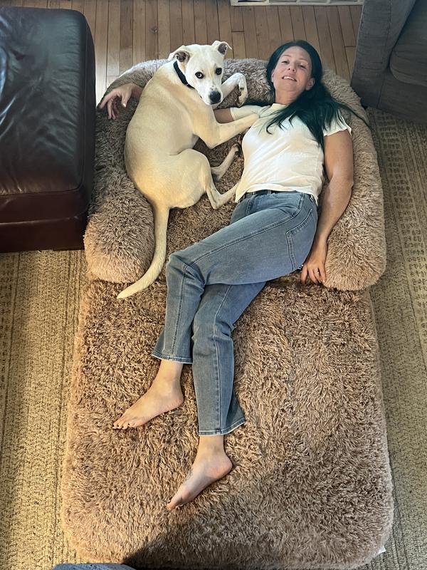 I’m 5’5” and my dog is 50lbs but very lean and long. Plenty of room!