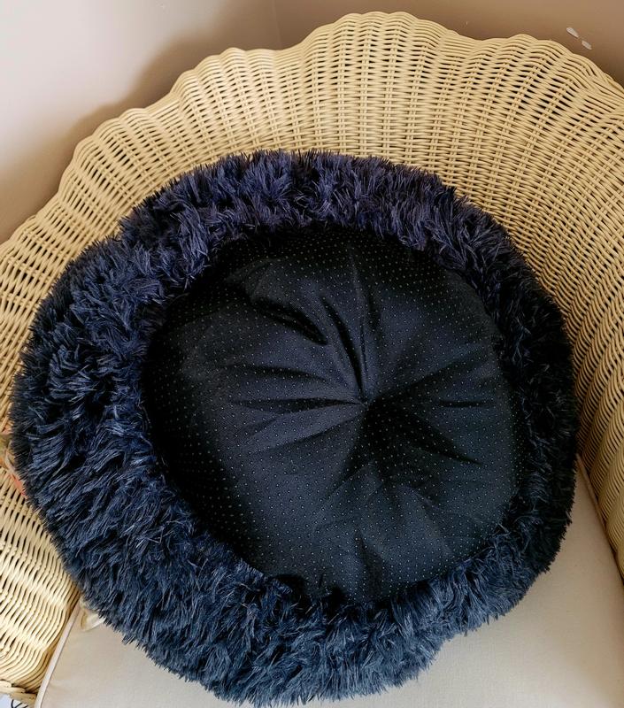 Non-slip textured bottom
