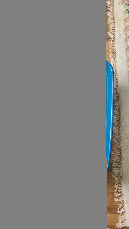 Nice big litterbox! I like it and so do my cats!