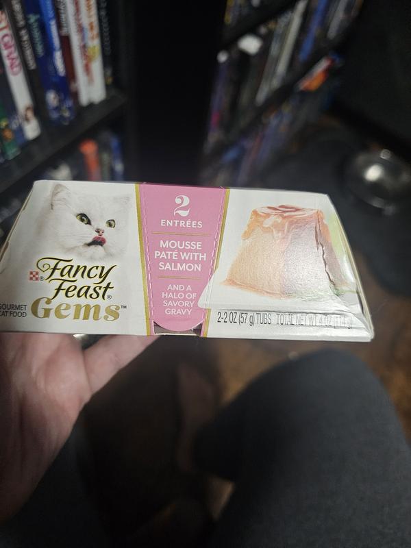 FANCY FEAST Gems Mousse Salmon, Tuna, Chicken, & Beef Halo of Savory