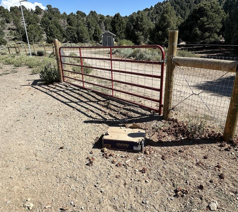 Damaged due to bad delivery