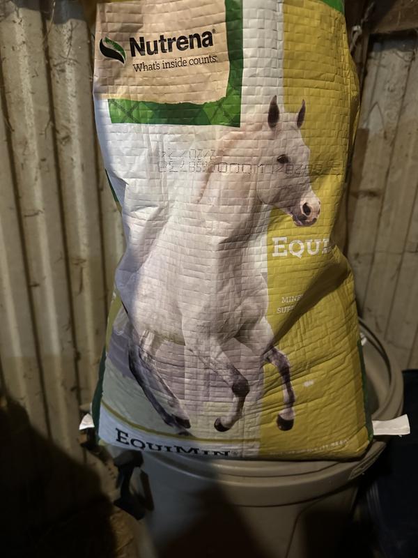 Nutrena EquiMin Equine Mineral Bag