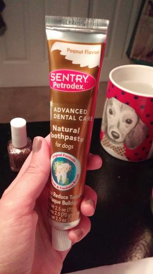 Petrodex natural outlet toothpaste