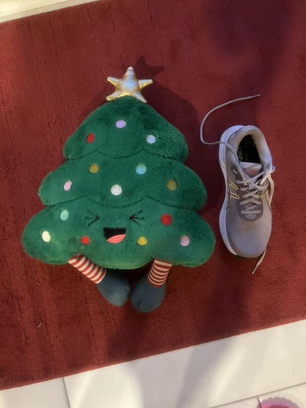 Woman’s size 8 shoe for size