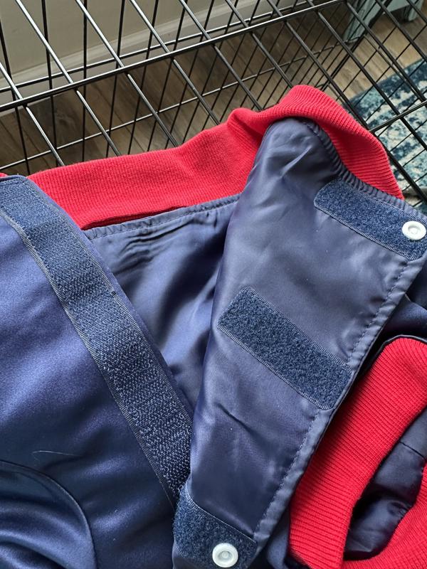 Extra Velcro for adjusting the size