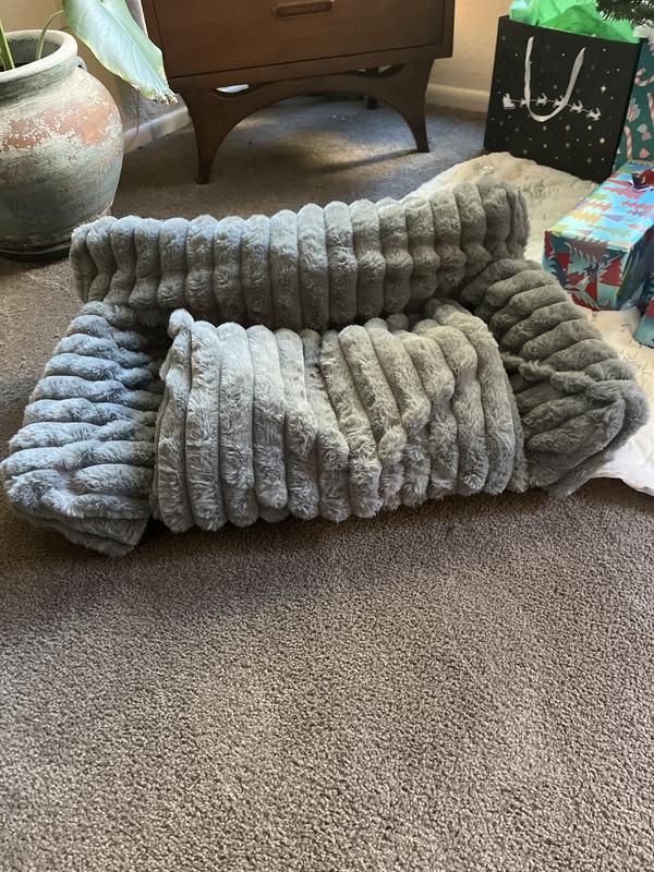 Lumpy and inconsistent filling.