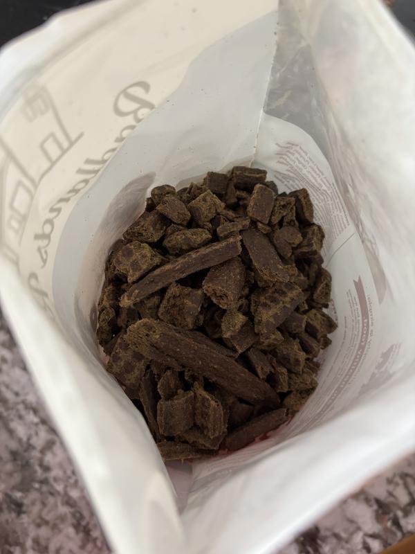 What the kibble looks like in the bag.