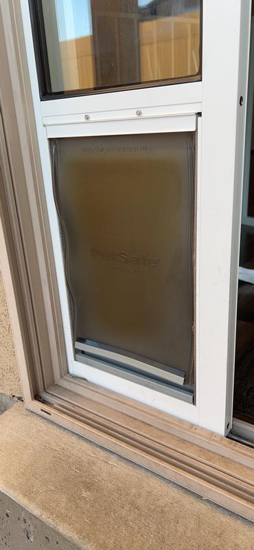 The outside shrunk and curved from the cold so it doesn’t seal either