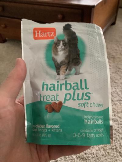 HARTZ Hairball Remedy Plus Savory Chicken Flavor Soft Chews for