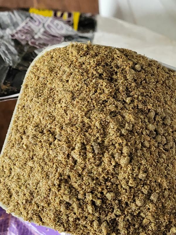 Pellets mostly powder