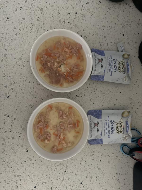 Not the same amount of food in every pouch