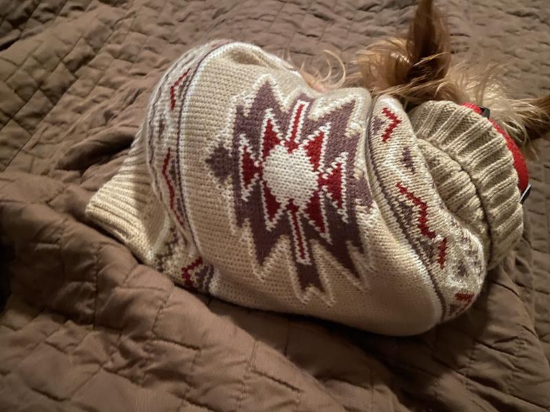 I’m not fat people, it’s the angle I’m sleeping when my mom took the picture. I wanted you to see the design.