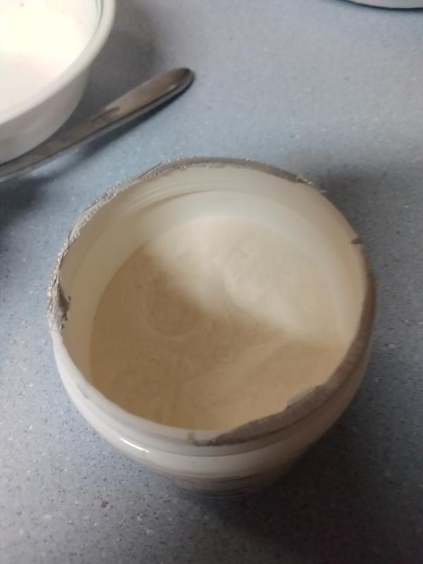 A plain white powder.