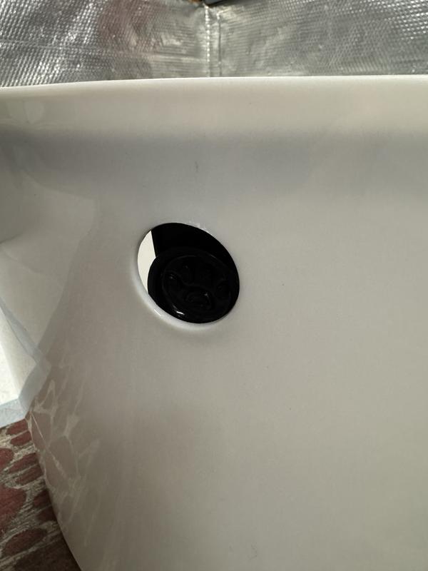 Clips do not secure lid